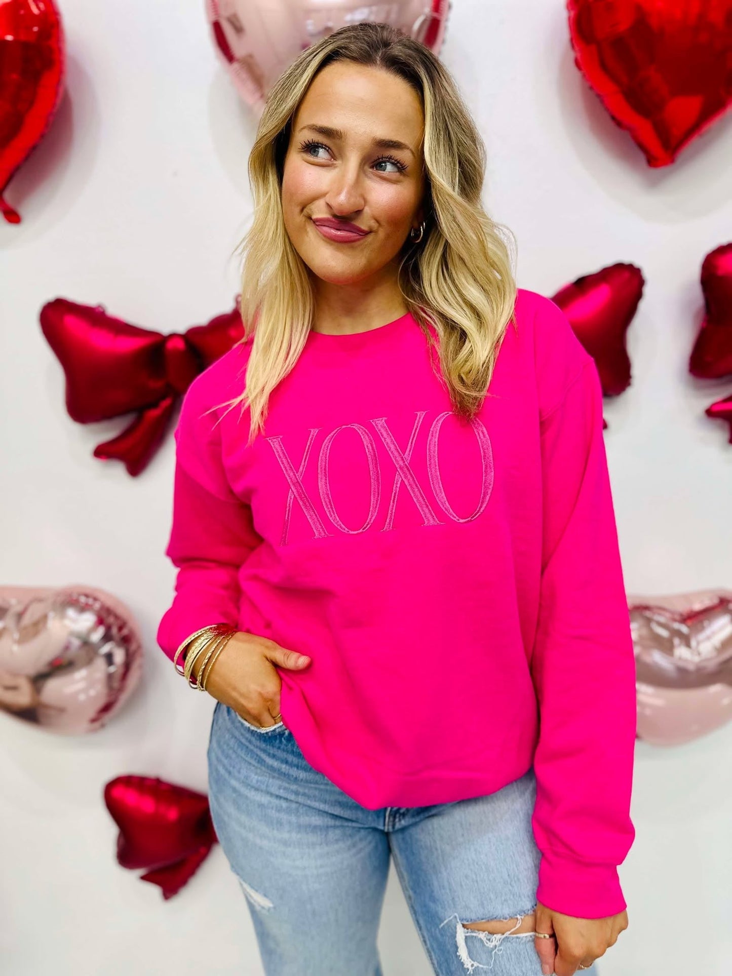XOXO Simple Cute Embroidered Sweatshirt