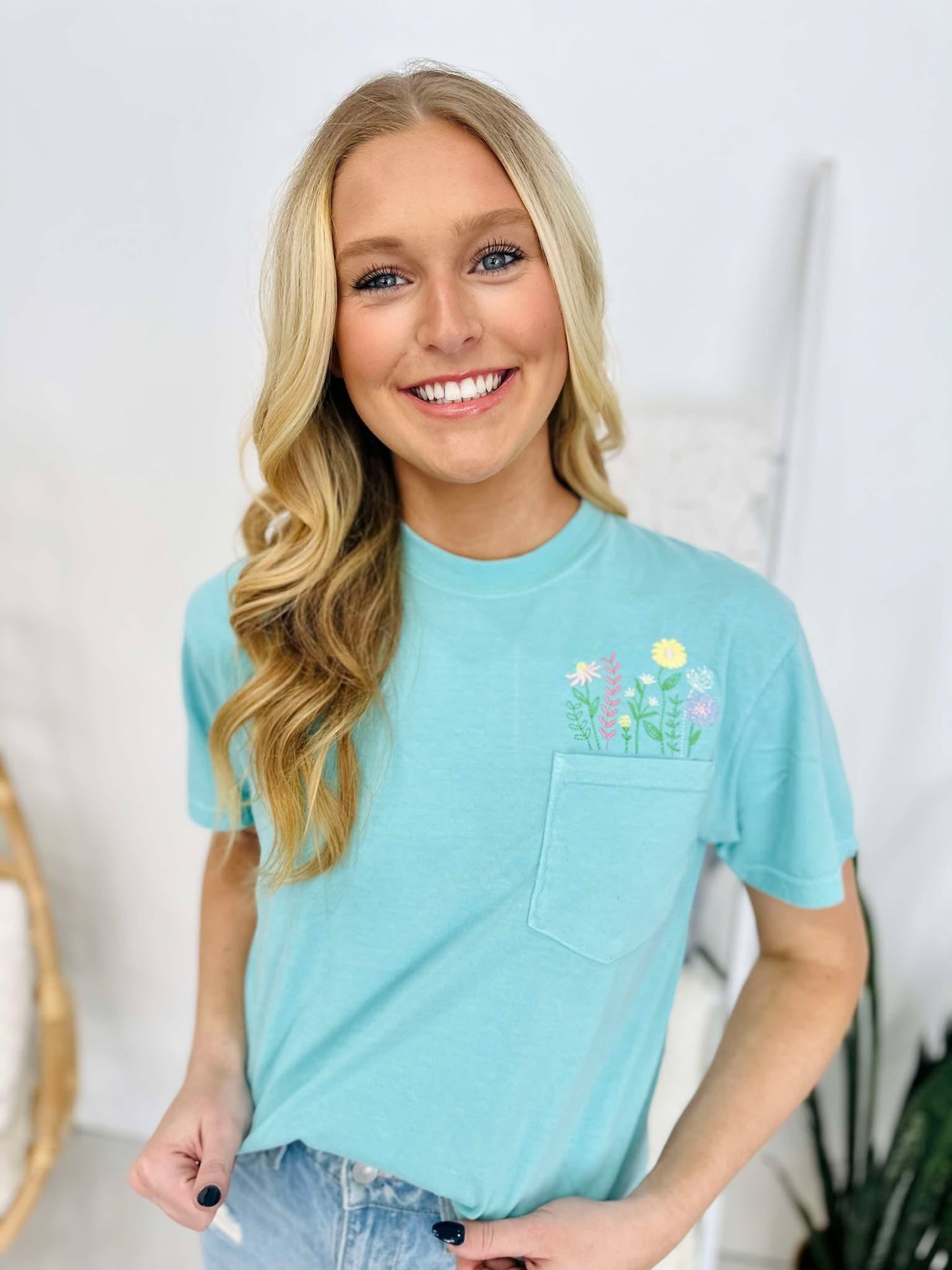 Floral Pocket Embroidered Pocket Tee
