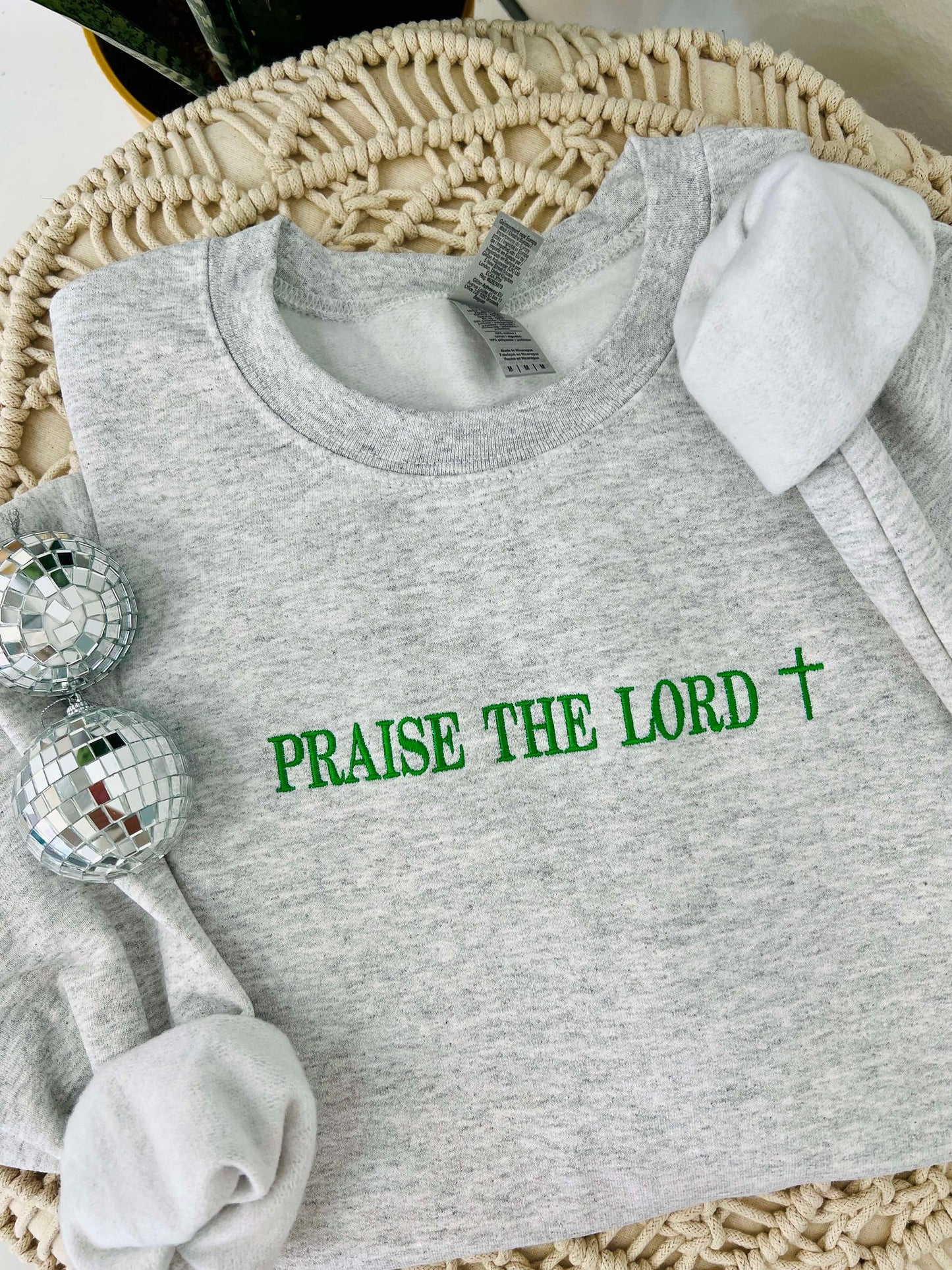 Praise The Lord Cross Embroidered Sweatshirt