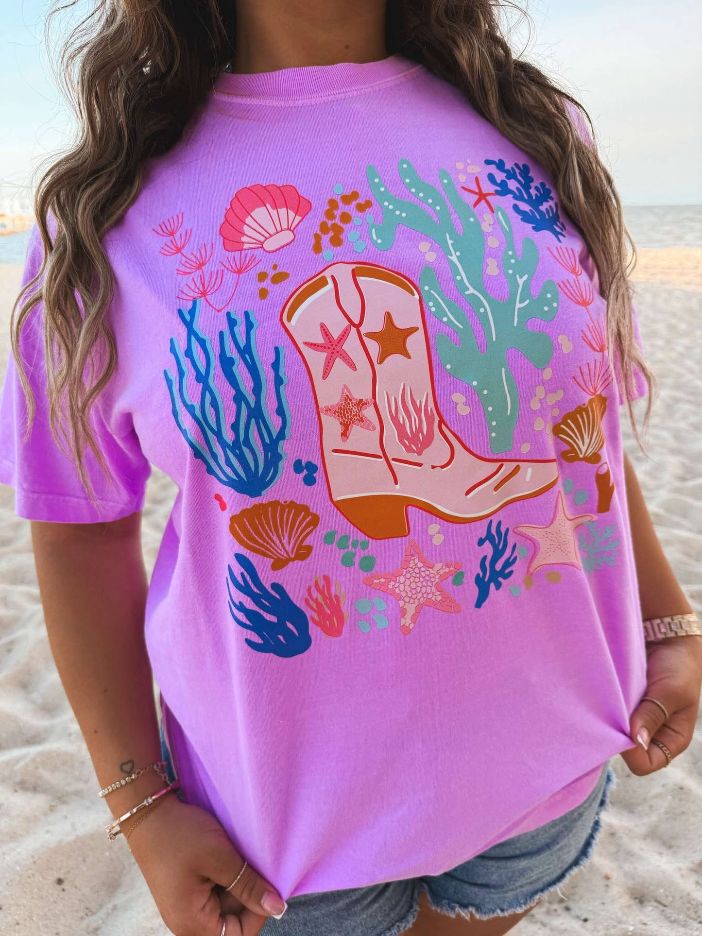 Coastal Coral Boot Beachy Graphic Tee