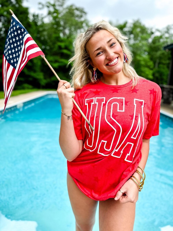 Tall USA Outline Puff Star Tee