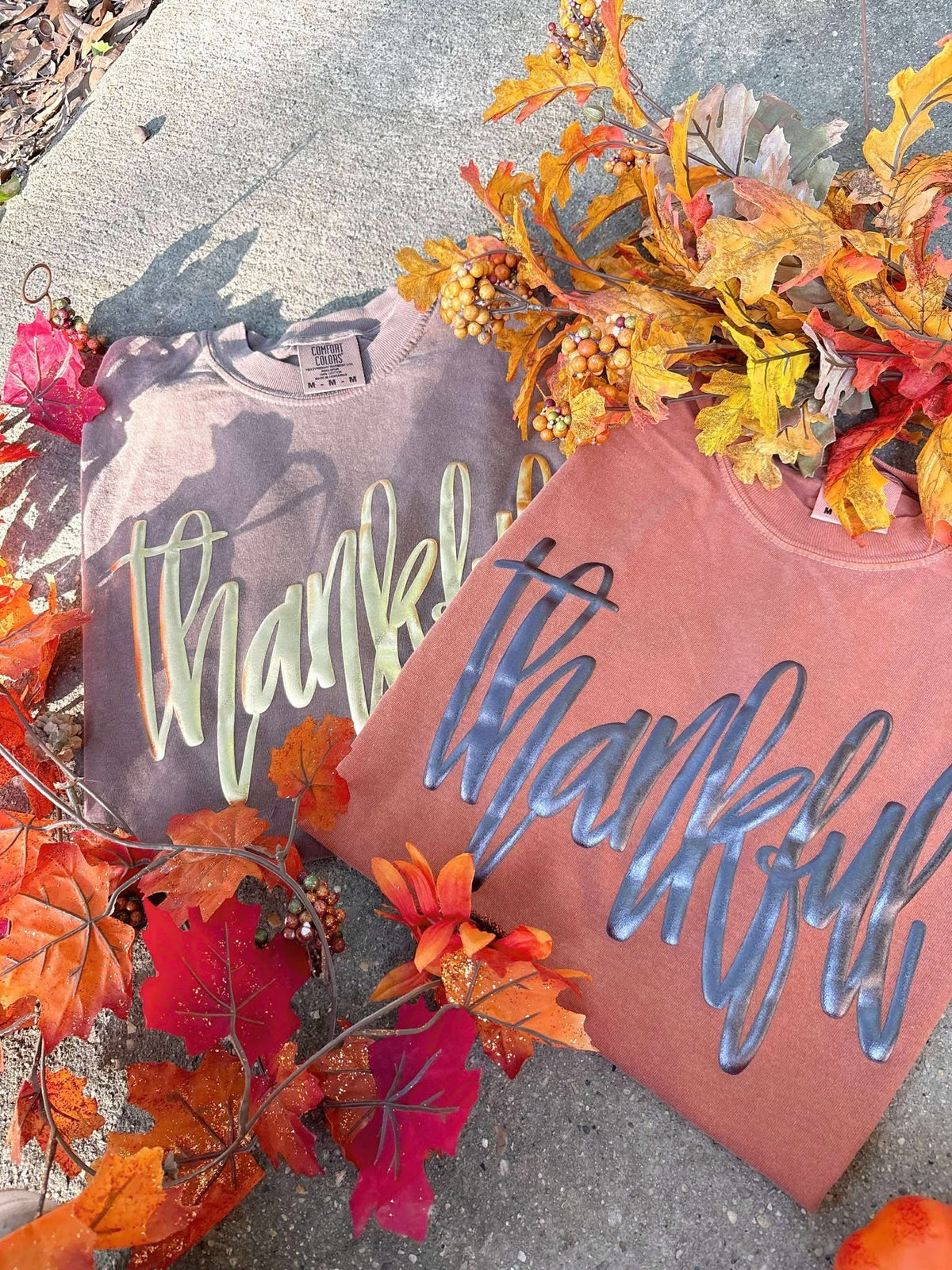 Cursive Thankful FALL06 Puff Graphic Tee
