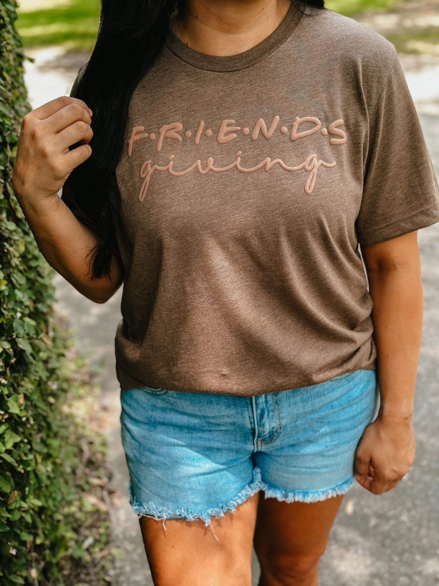 Friends Giving Puff Tee
