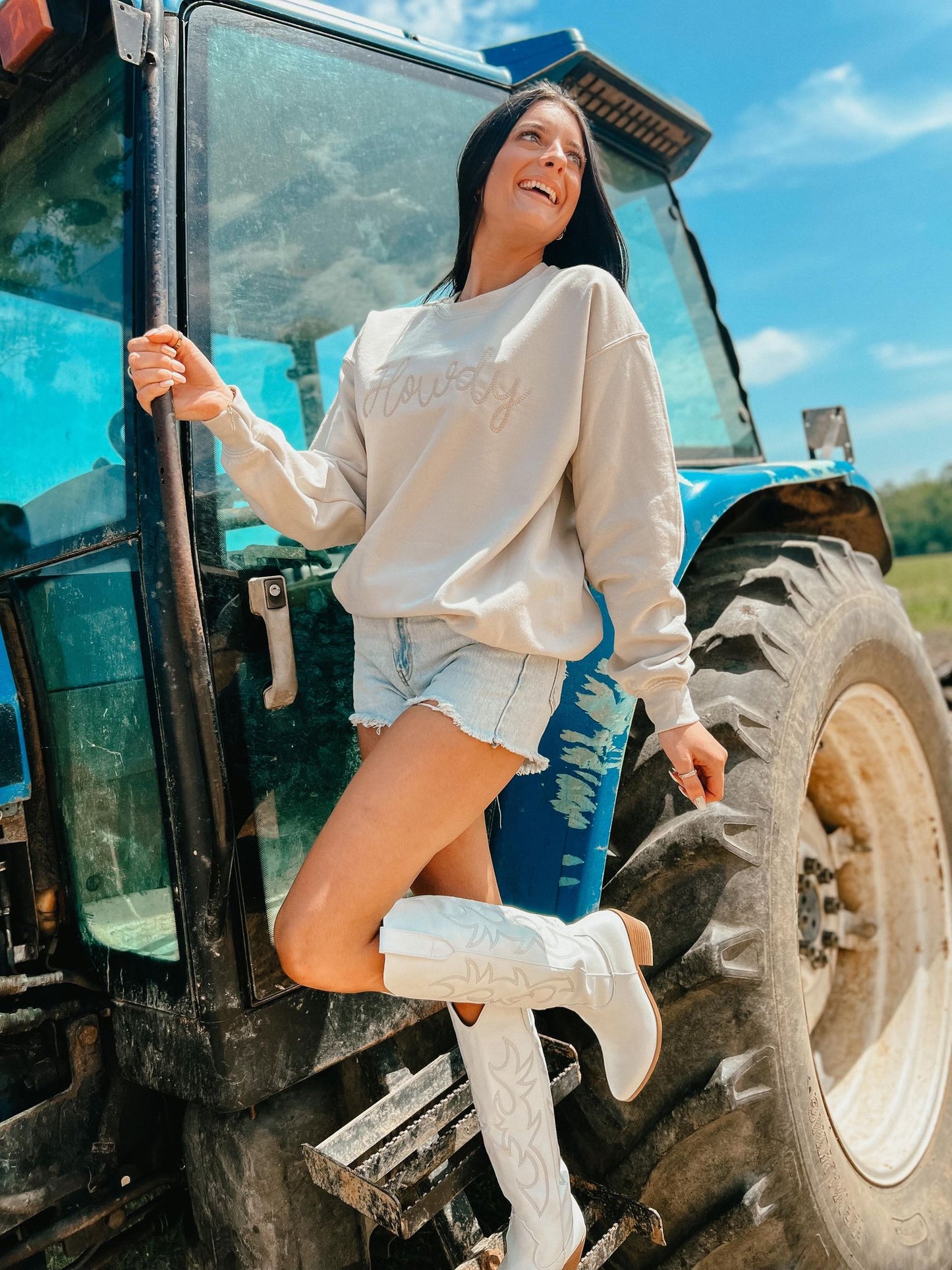 Howdy Rope Embroidered Sweatshirt