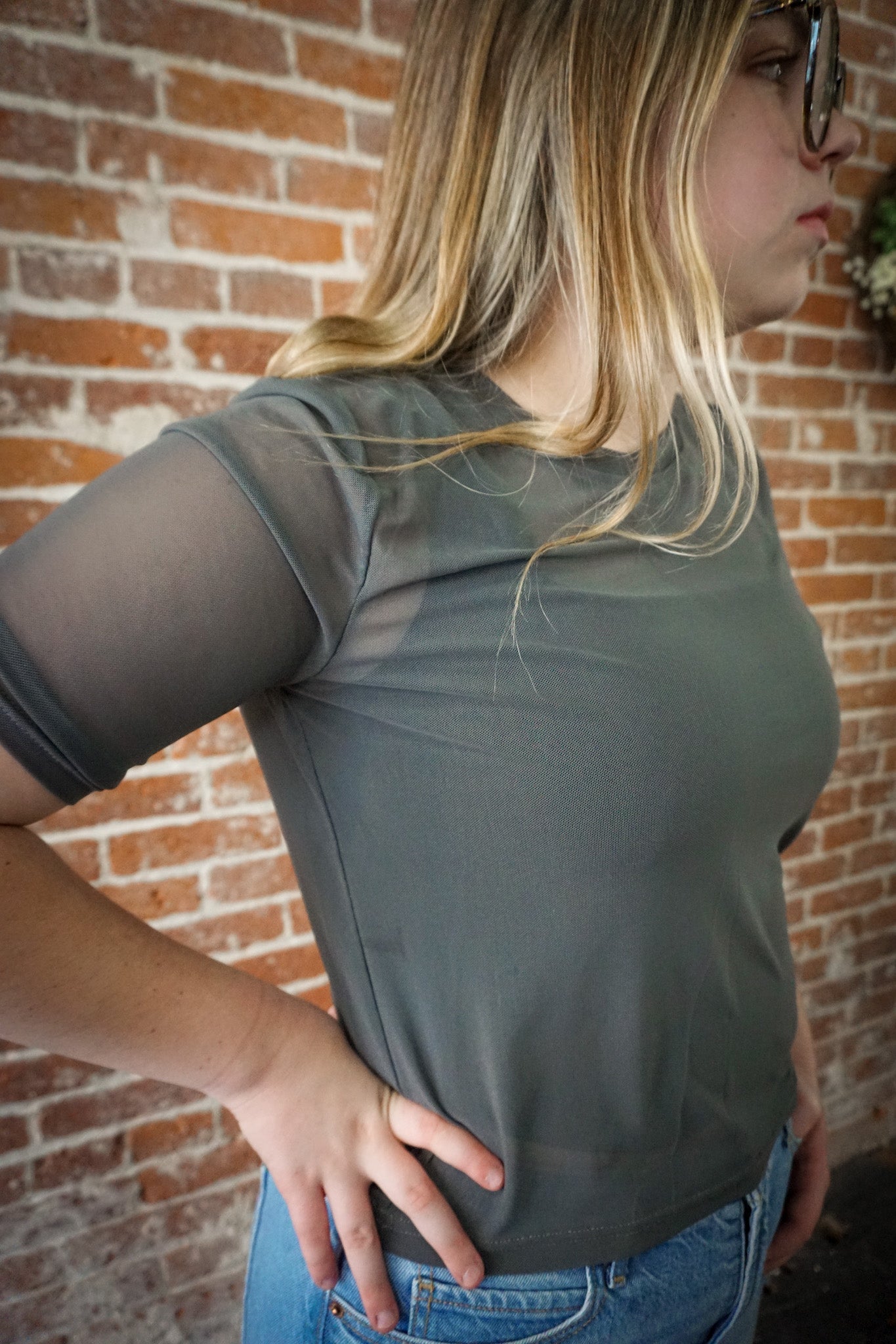 Cambria Mesh Top